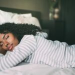 Los beneficios para la salud de dormir en una habitación fría