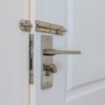 13-Tipos-de-cierres–cerraduras- de-puertas