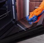 Cómo limpiar fácilmente una puerta de horno