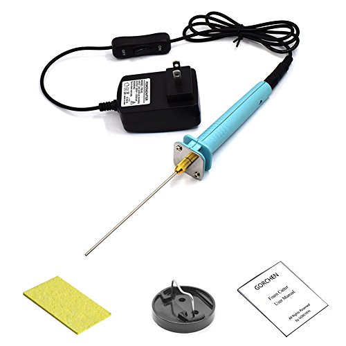 Cortador eléctrico de espuma de poliestireno cortante bolígrafo cera alambre caliente kit de herramientas con soporte metálico de pie sobre fondo blanco.