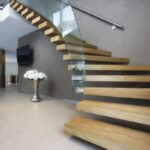 25 tipos de escaleras para llevar tu casa al siguiente nivel